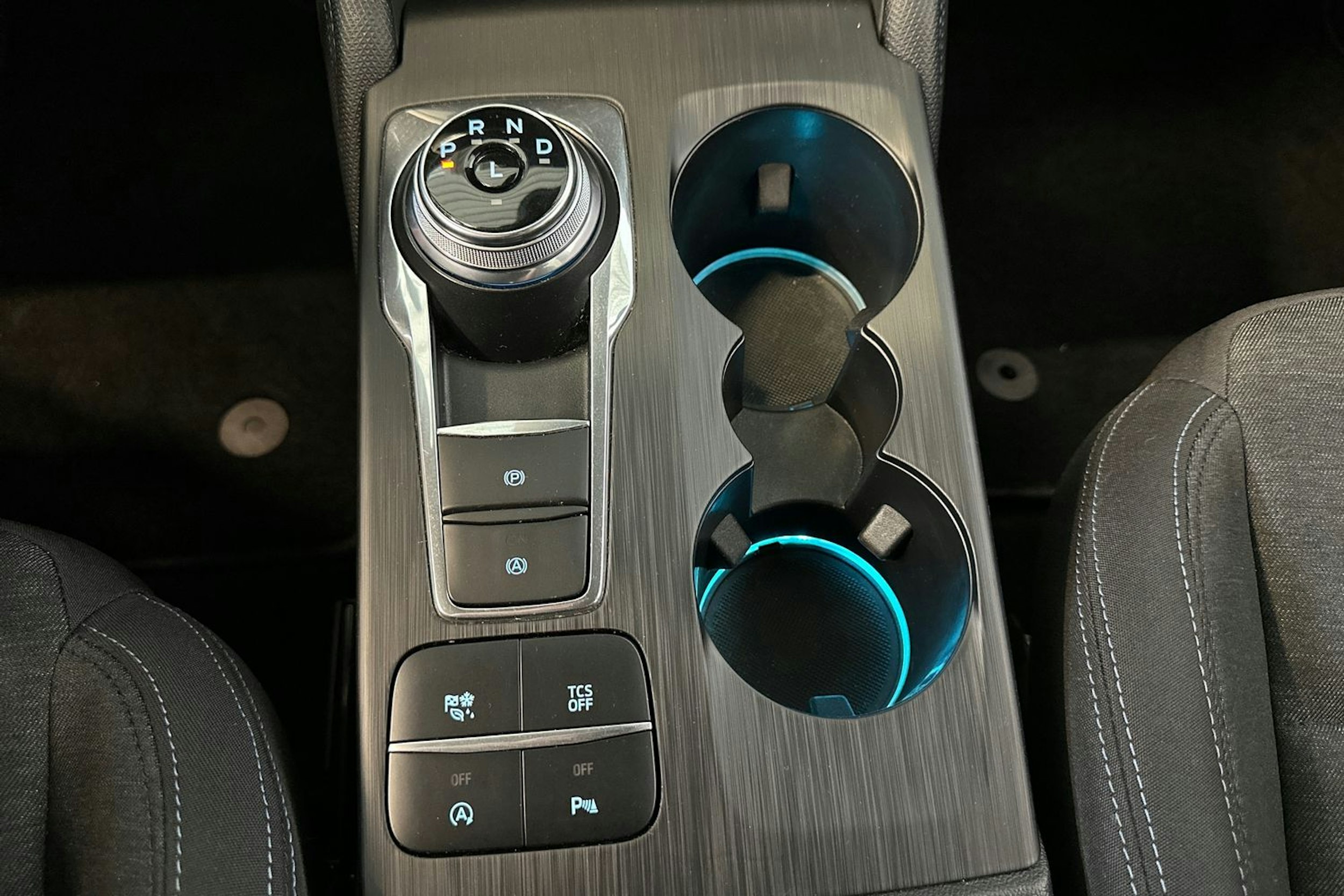 musta Ford Focus 2021 kuva 28.