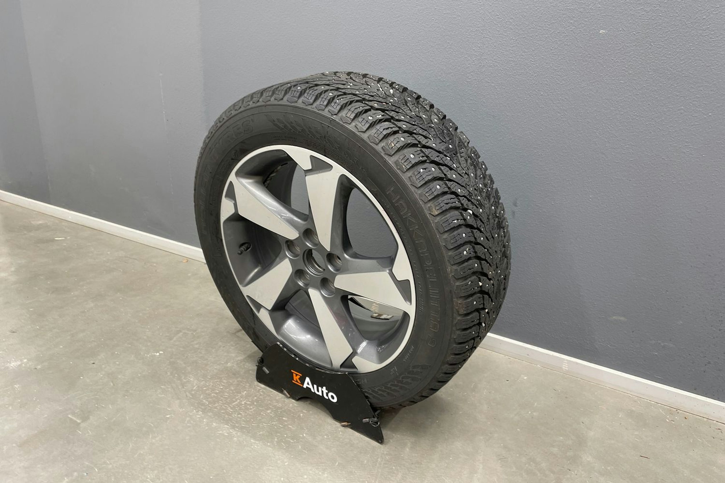 punainen Ford Focus 2022 kuva 14.