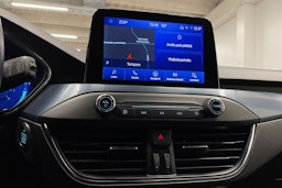 punainen Ford Focus 2022 kuva 17.