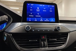 punainen Ford Focus 2022 kuva 20.