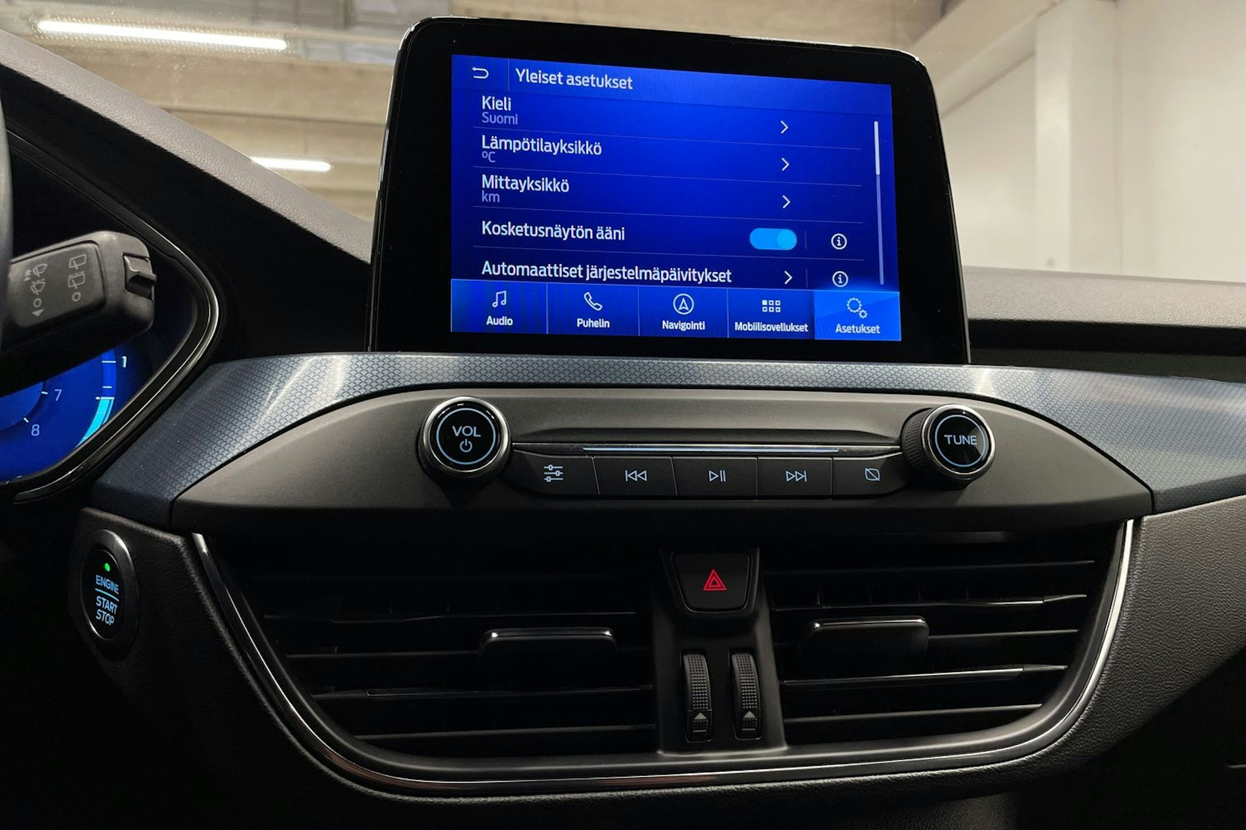 punainen Ford Focus 2022 kuva 22.