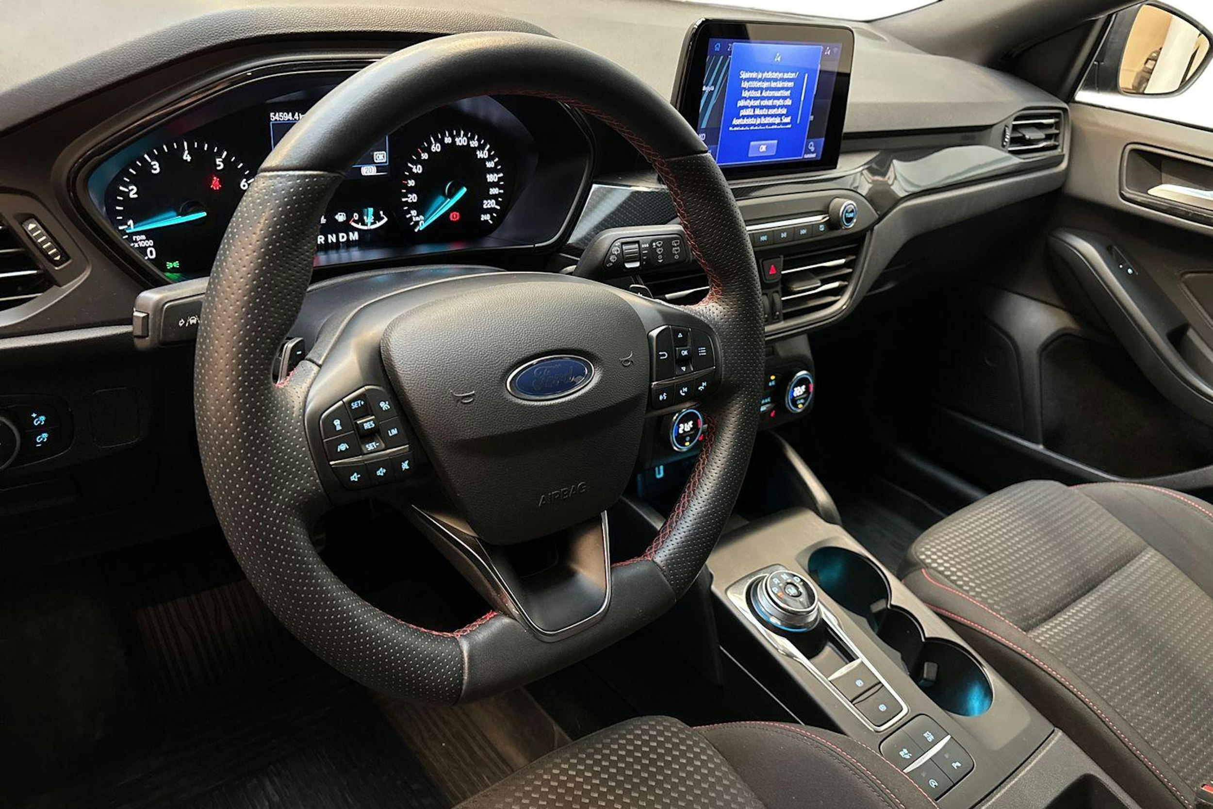 musta Ford Focus 2021 kuva 7.