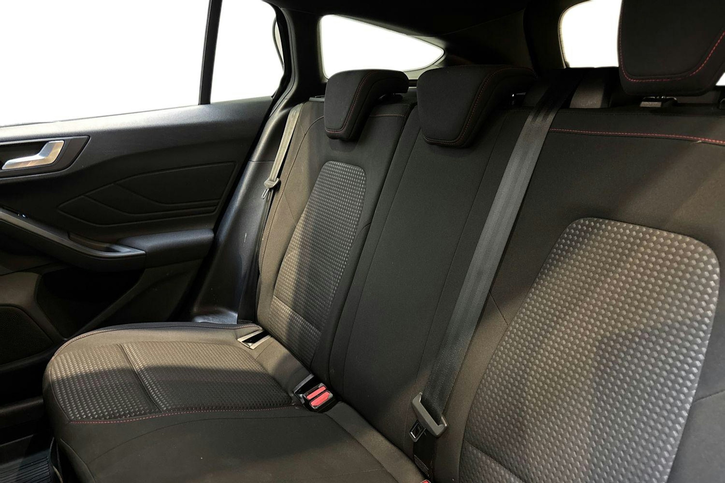 musta Ford Focus 2021 kuva 10.