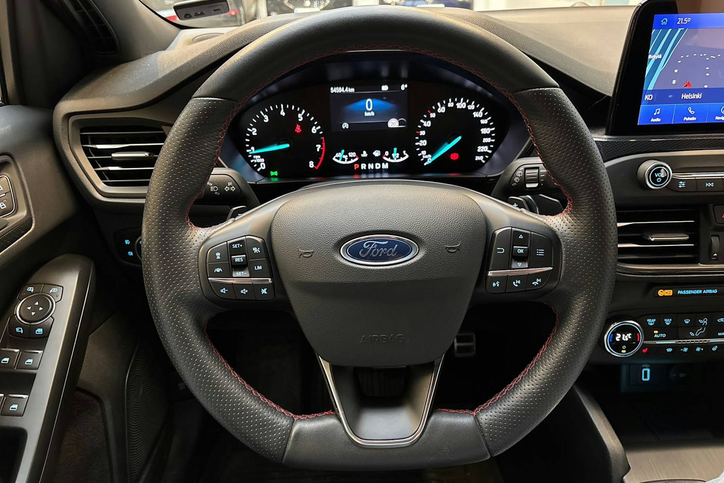 musta Ford Focus 2021 kuva 15.