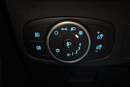 musta Ford Focus 2021 kuva 18.