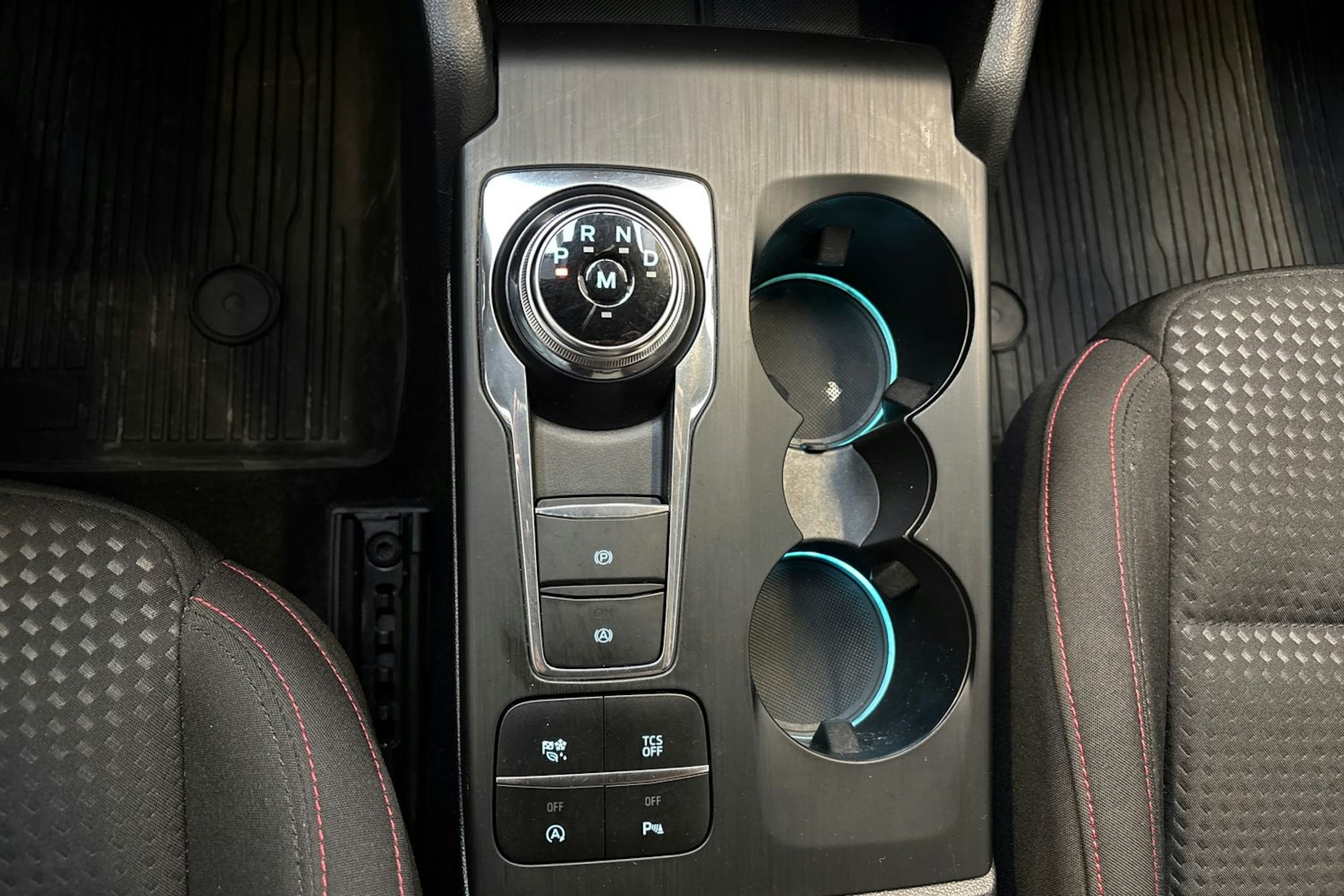 musta Ford Focus 2021 kuva 19.