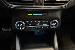 musta Ford Focus 2021 kuva 20.