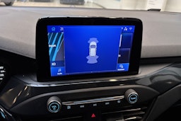 musta Ford Focus 2021 kuva 22.