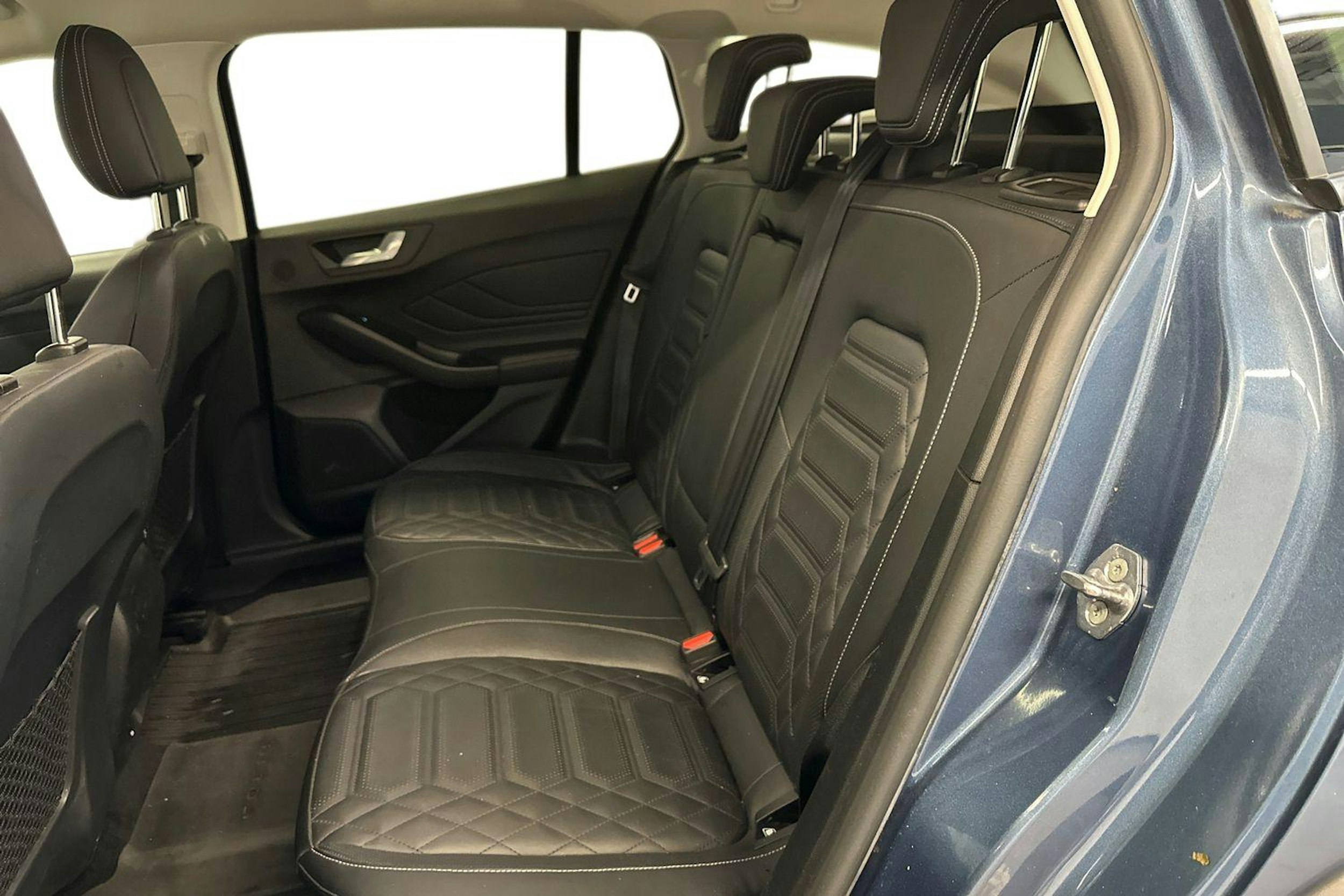 met. sininen Ford Focus 2022 kuva 10.