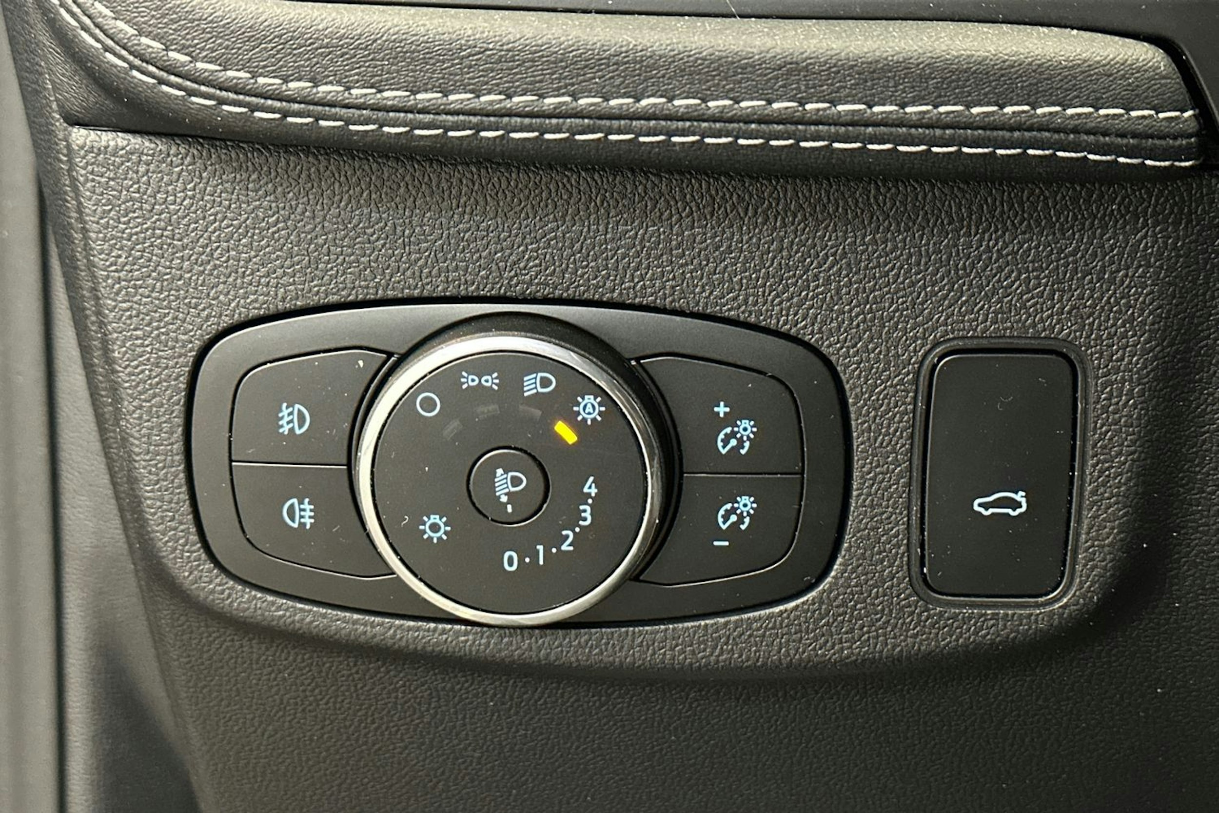 met. sininen Ford Focus 2022 kuva 24.