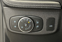 met. sininen Ford Focus 2022 kuva 24.