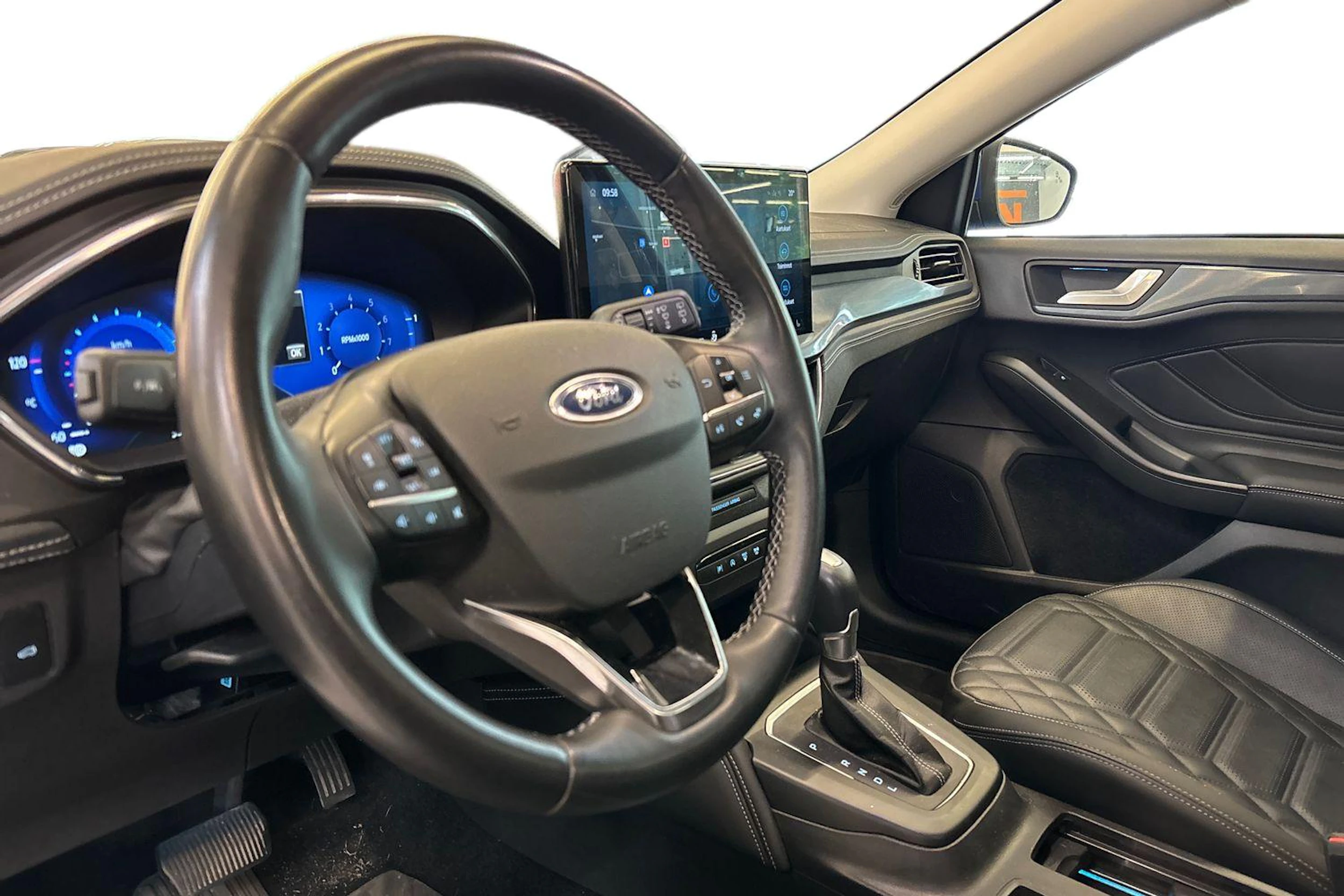 Sininen Ford FOCUS 2022 kuva 3.