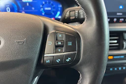 Sininen Ford FOCUS 2022 kuva 13.