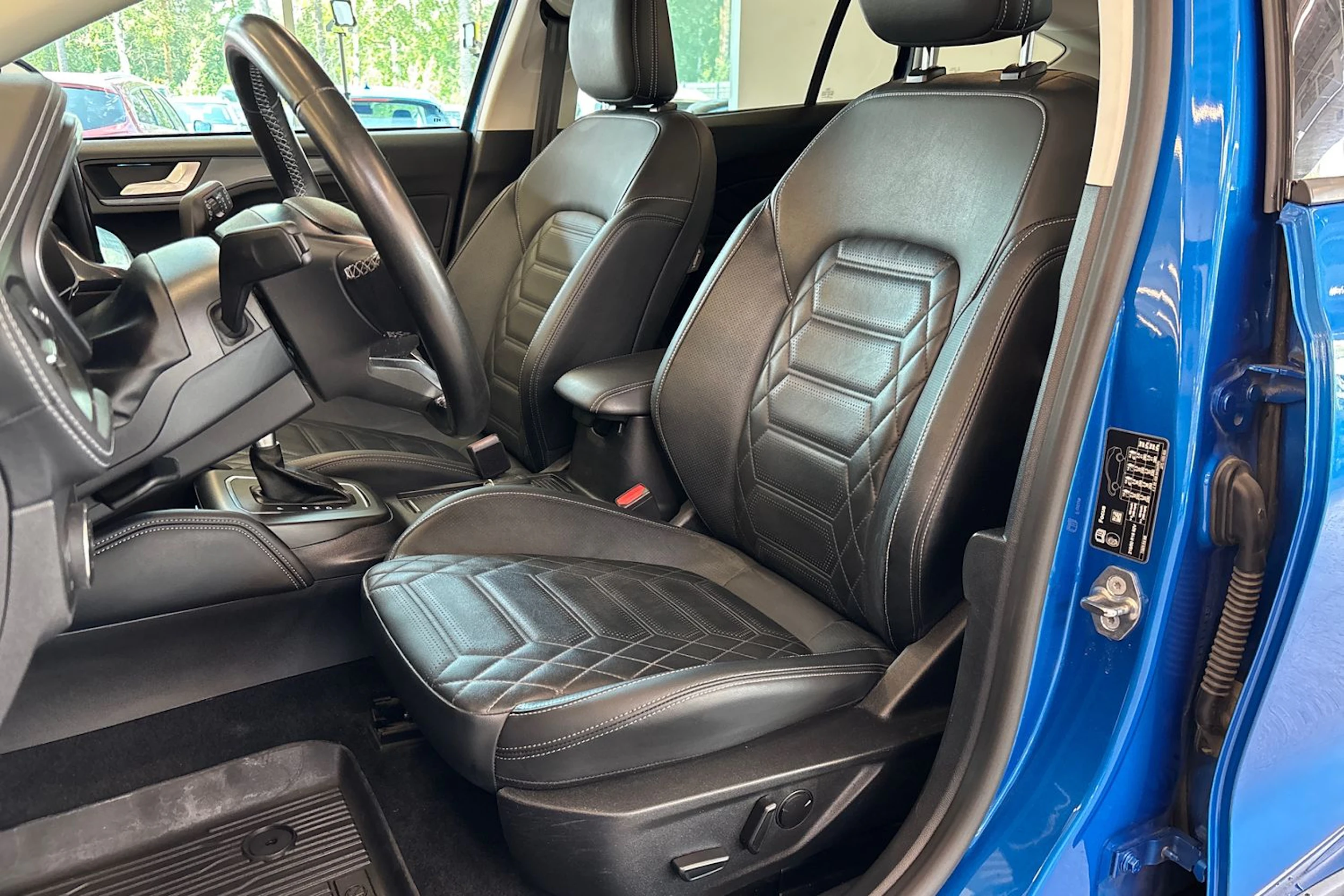 Sininen Ford FOCUS 2022 kuva 18.