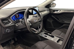 musta Ford Focus 2022 kuva 3.