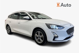valkoinen Ford Focus 2022 kuva 1.