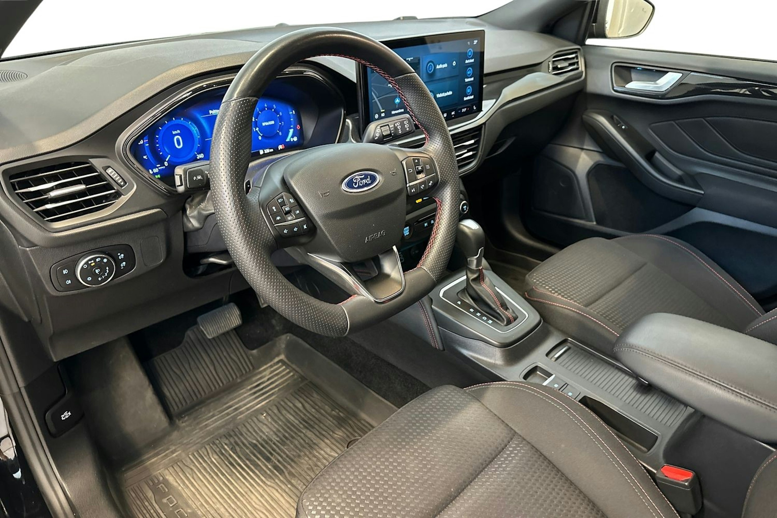 Musta Ford FOCUS 2023 kuva 3.