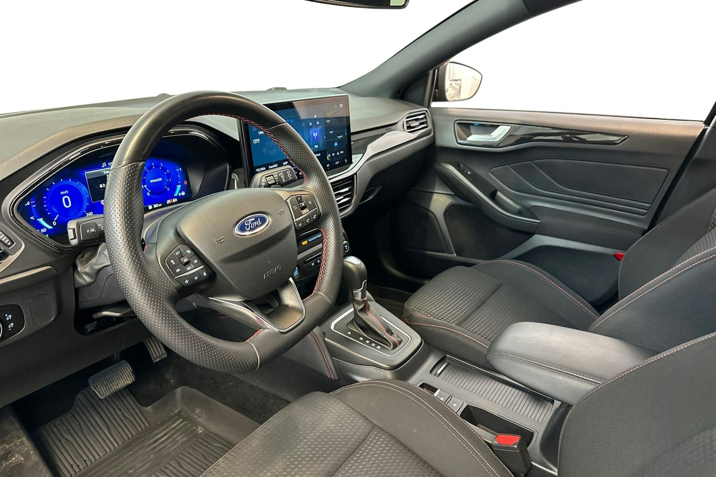 Musta Ford FOCUS 2023 kuva 7.