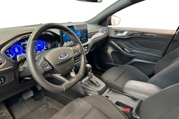 Musta Ford FOCUS 2023 kuva 7.