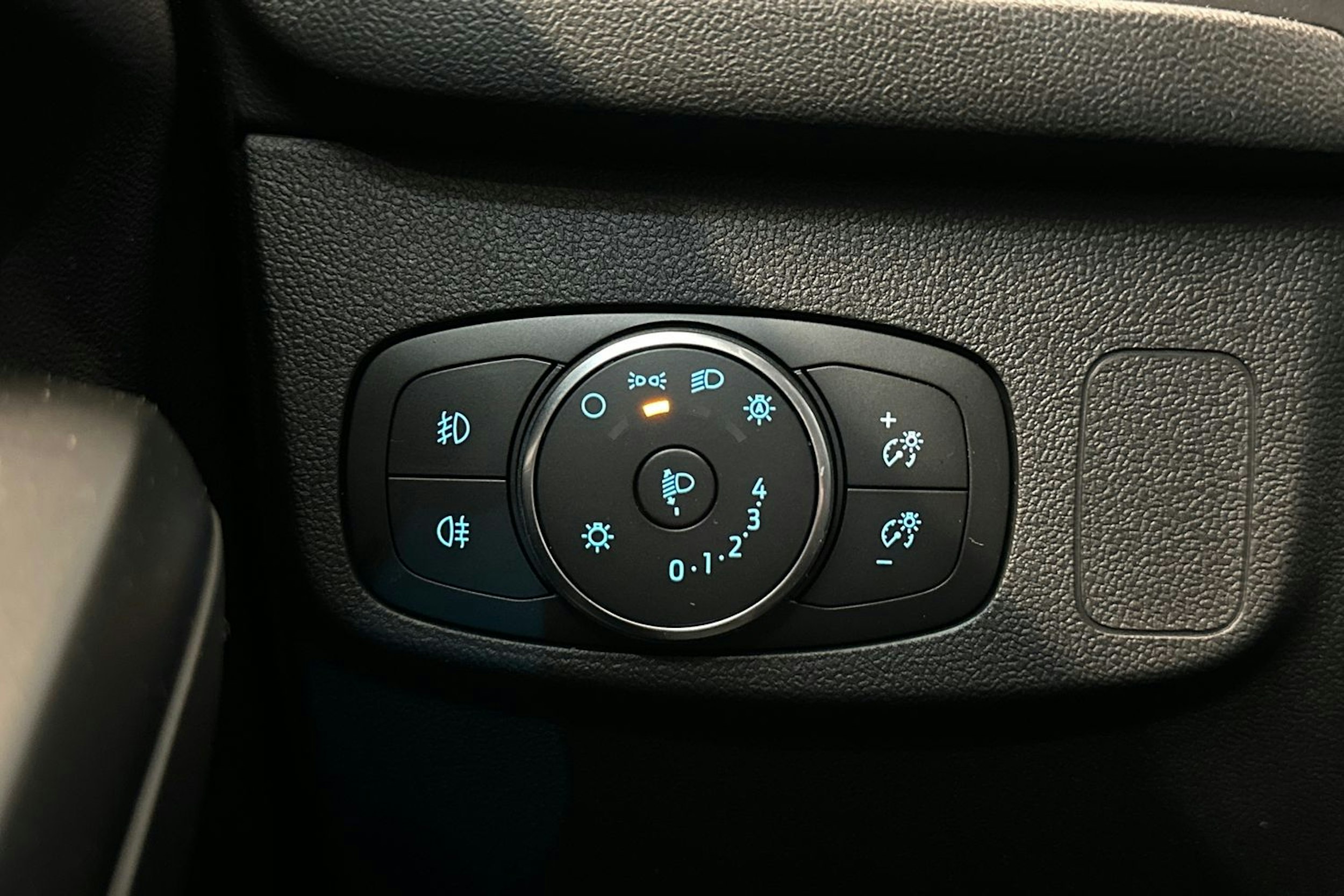 Musta Ford FOCUS 2023 kuva 17.