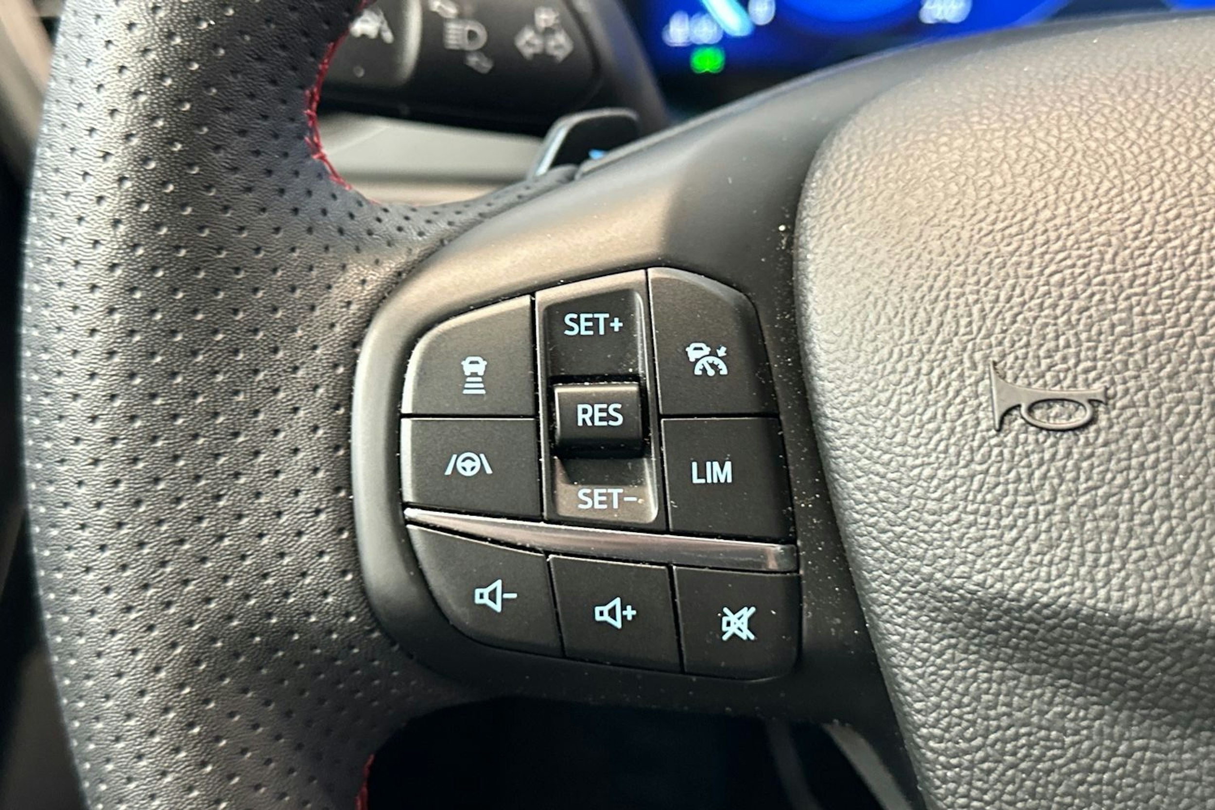 Musta Ford FOCUS 2023 kuva 18.