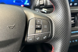 Musta Ford FOCUS 2023 kuva 19.