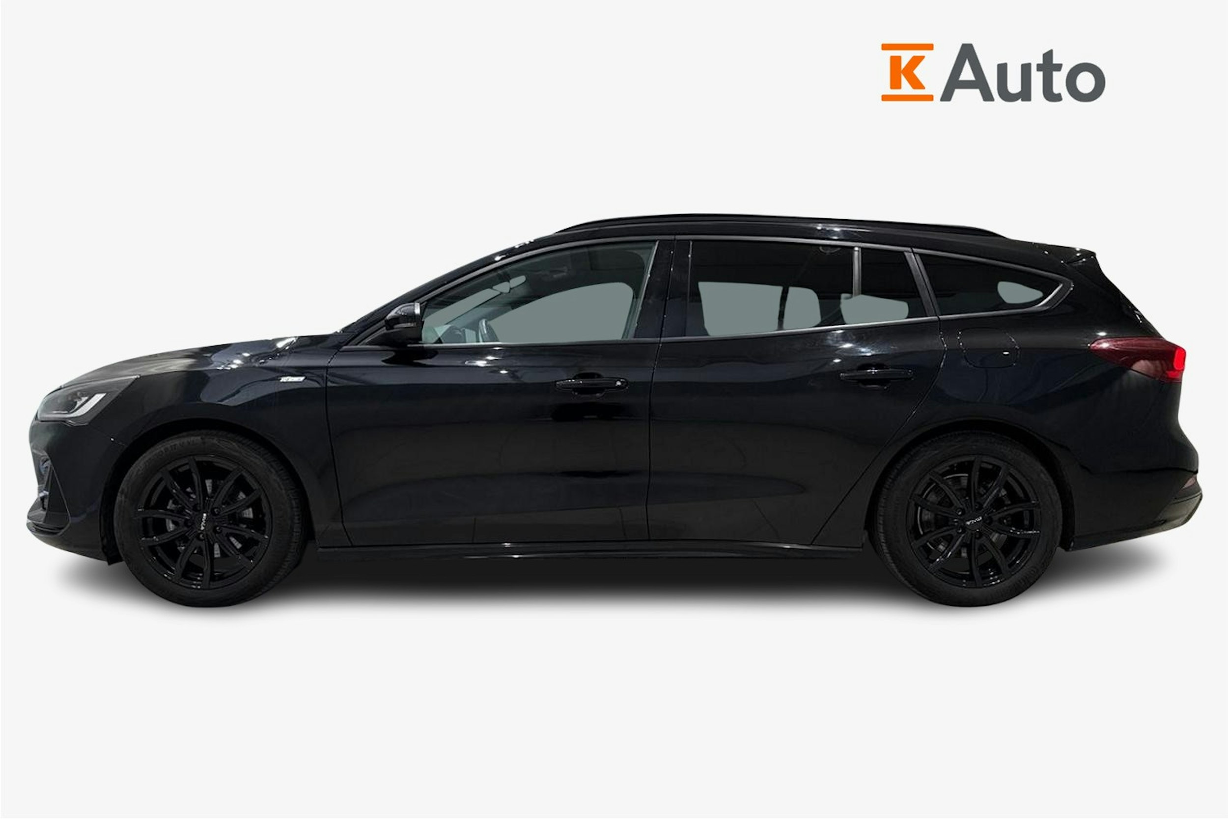 musta Ford Focus 2023 kuva 6.