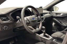 musta Ford Focus 2023 kuva 7.