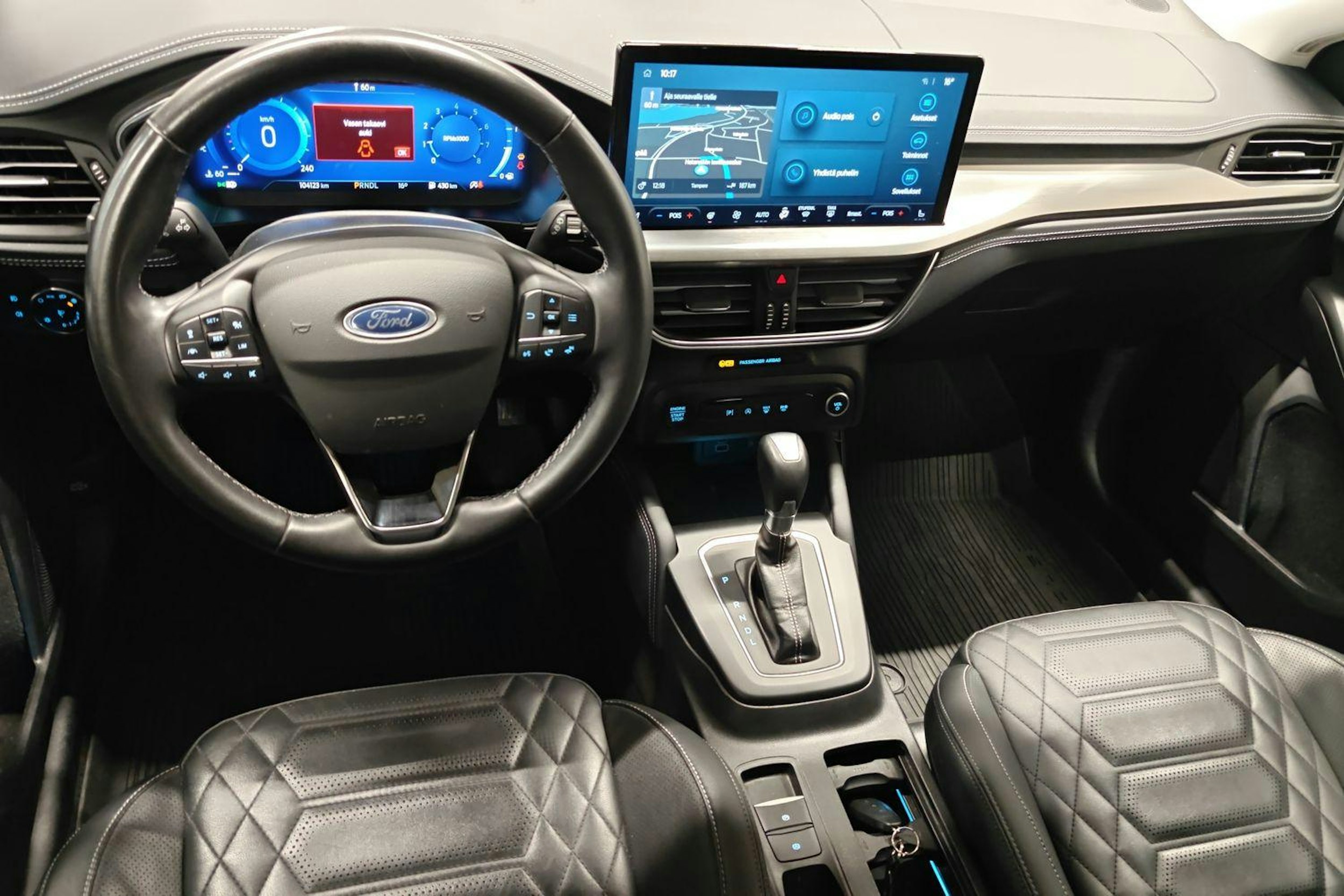 punainen Ford Focus 2023 kuva 9.