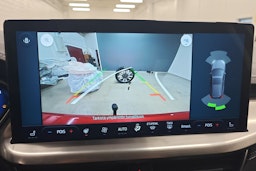 punainen Ford Focus 2023 kuva 21.