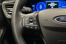 harmaa Ford Focus 2024 kuva 17.