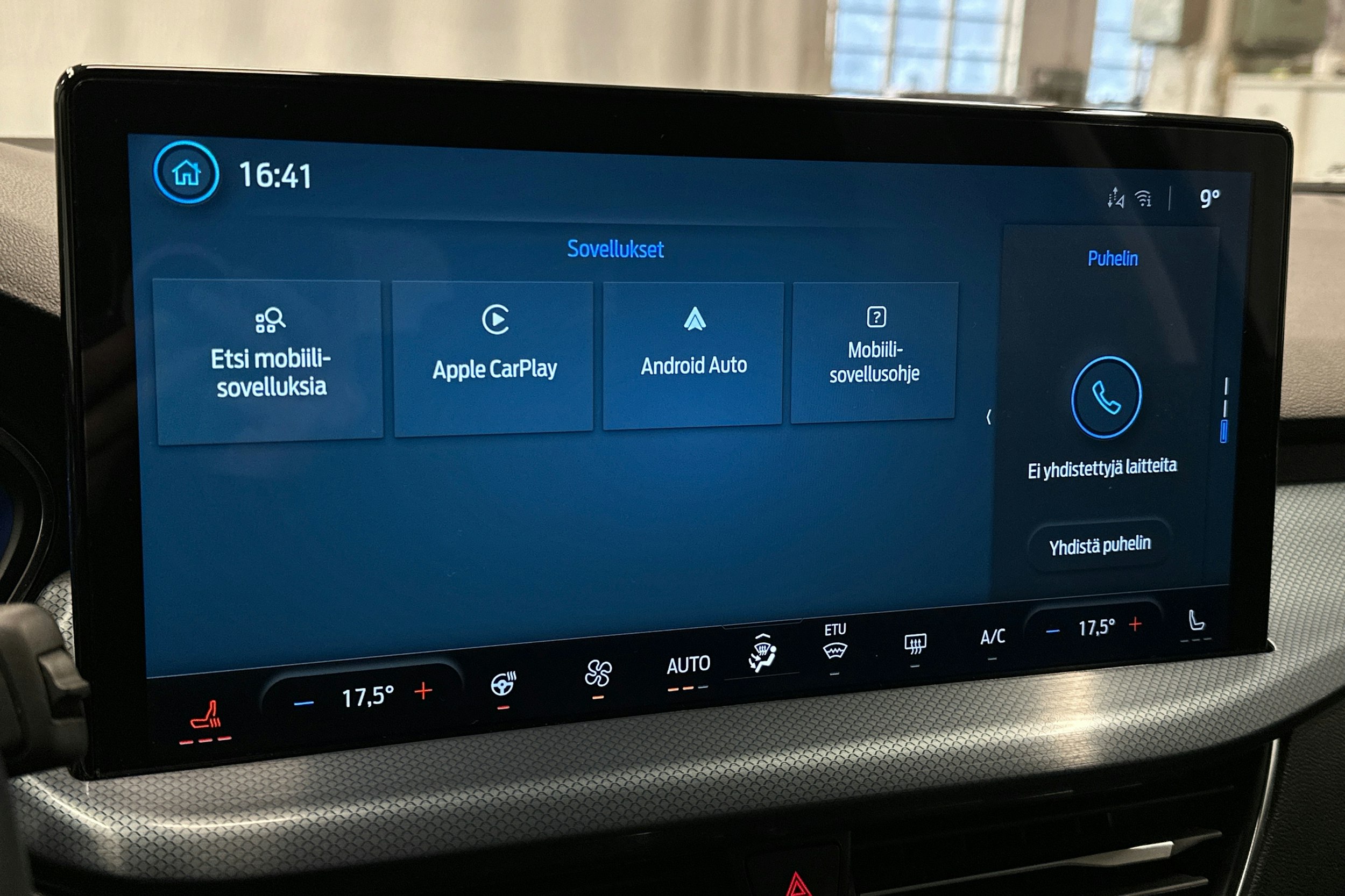 harmaa Ford Focus 2024 kuva 26.