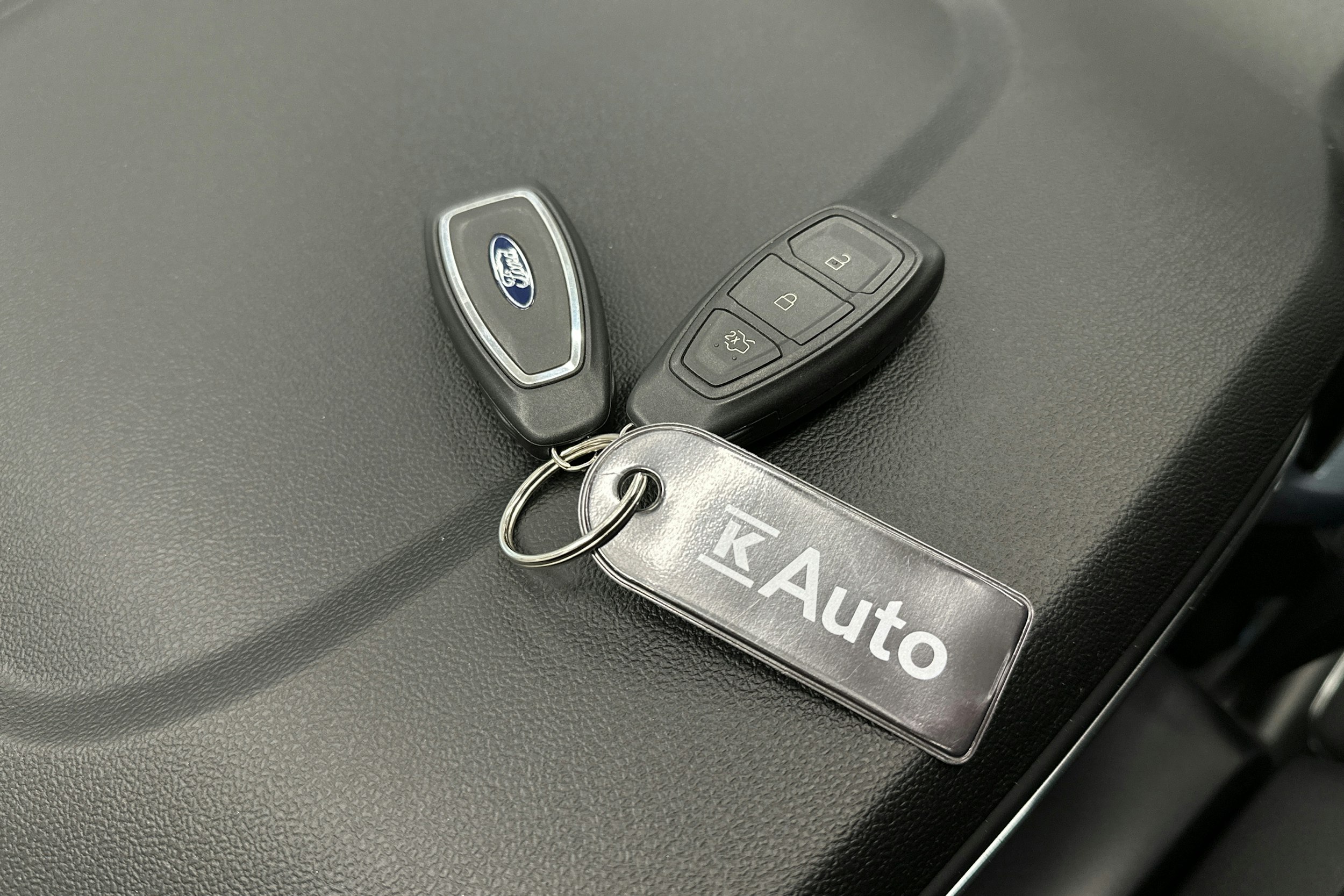 harmaa Ford Focus 2024 kuva 34.