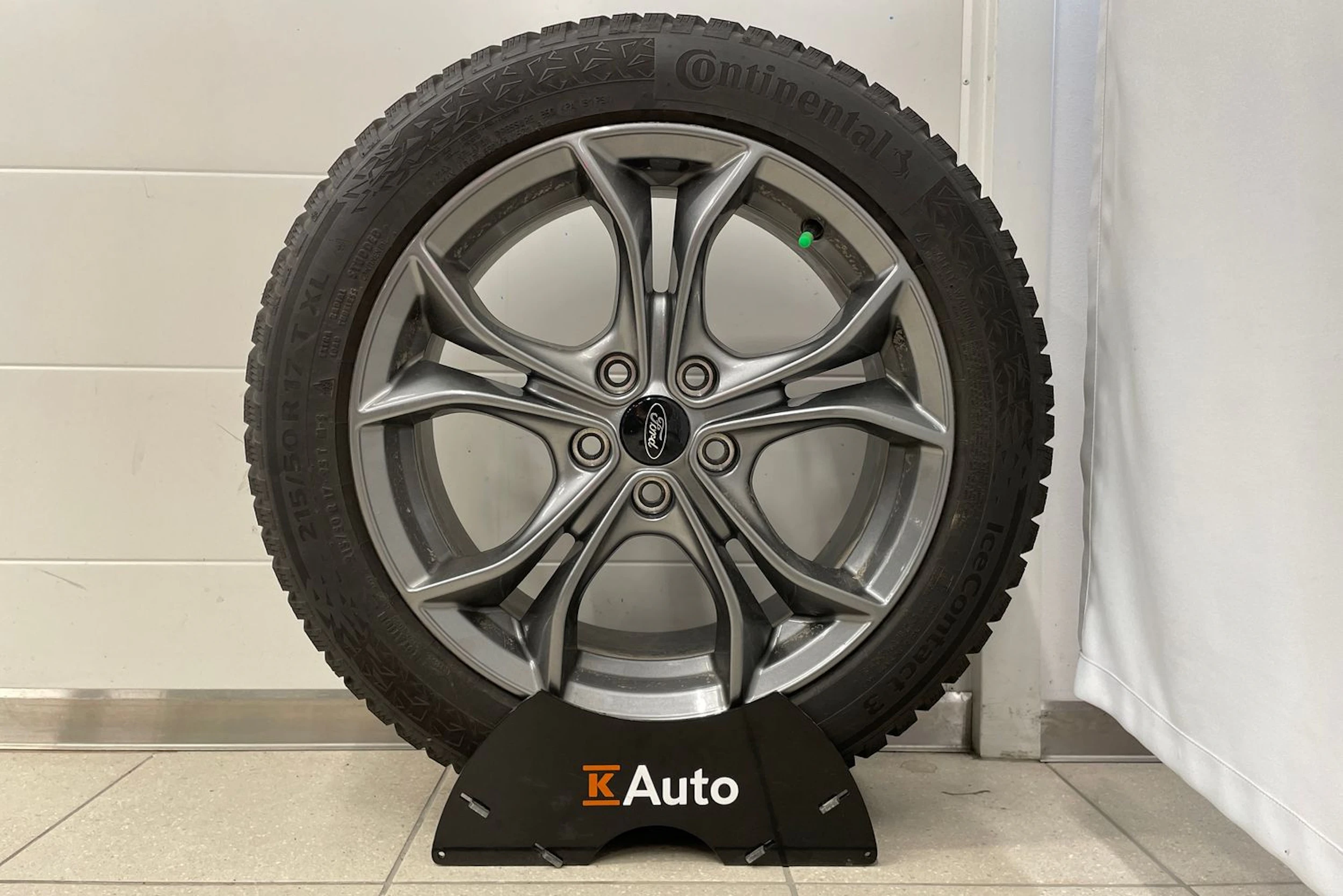 Harmaa Ford FOCUS 2024 kuva 22.