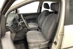 Valkoinen Ford Focus C-Max 2005 kuva 6.