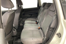 Valkoinen Ford Focus C-Max 2005 kuva 8.