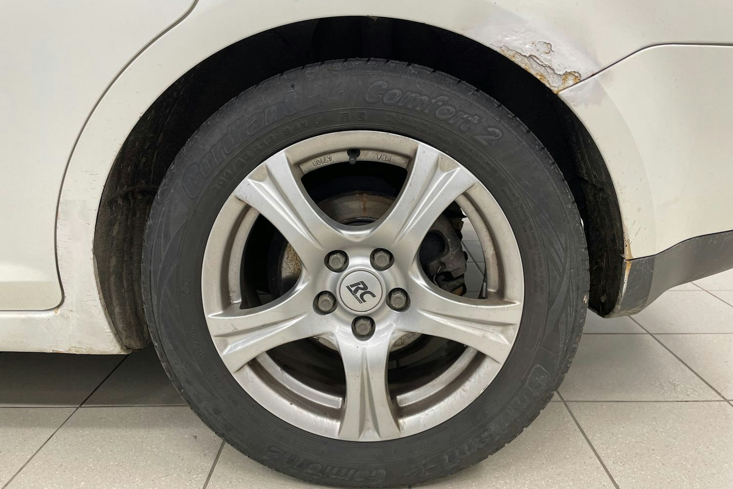 Valkoinen Ford Focus C-Max 2005 kuva 9.