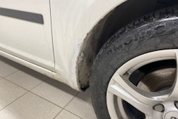 Valkoinen Ford Focus C-Max 2005 kuva 18.