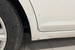 Valkoinen Ford Focus C-Max 2005 kuva 20.