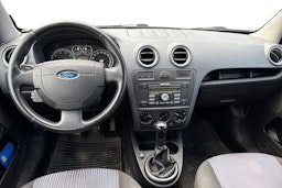 musta Ford Fusion 2008 kuva 3.