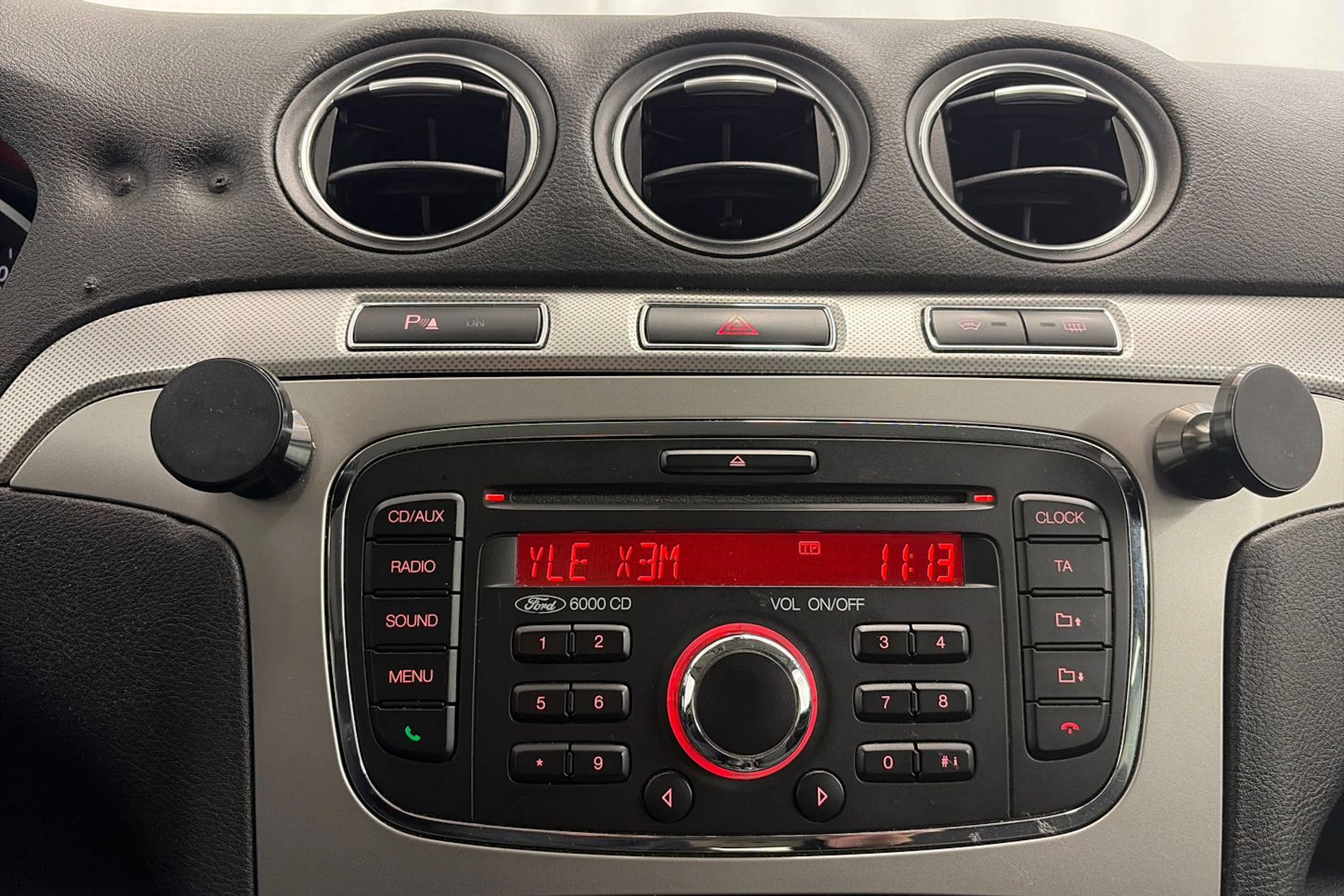 harmaa Ford Galaxy 2010 kuva 19.