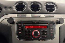 harmaa Ford Galaxy 2010 kuva 19.