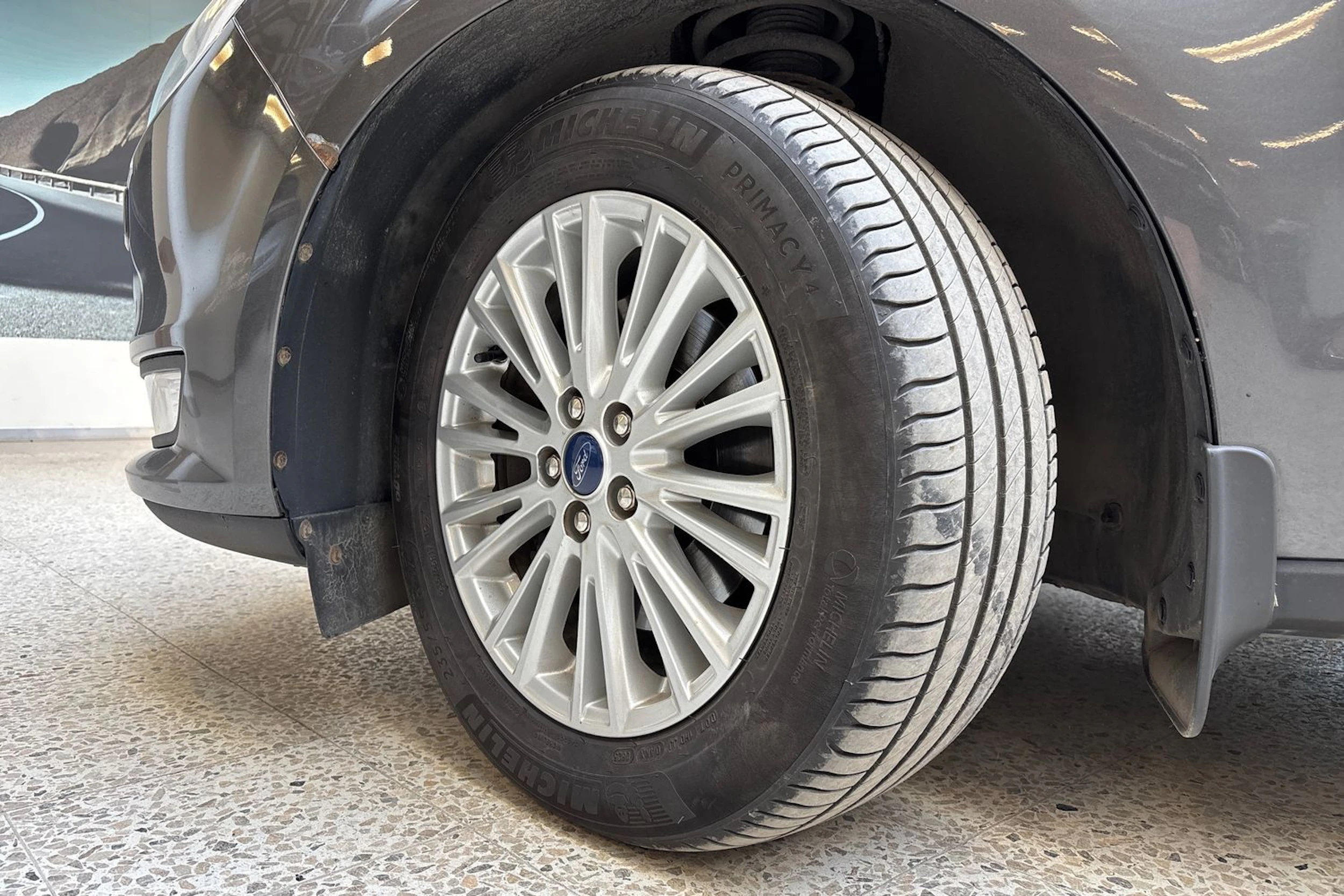 Harmaa Ford GALAXY 2016 kuva 10.