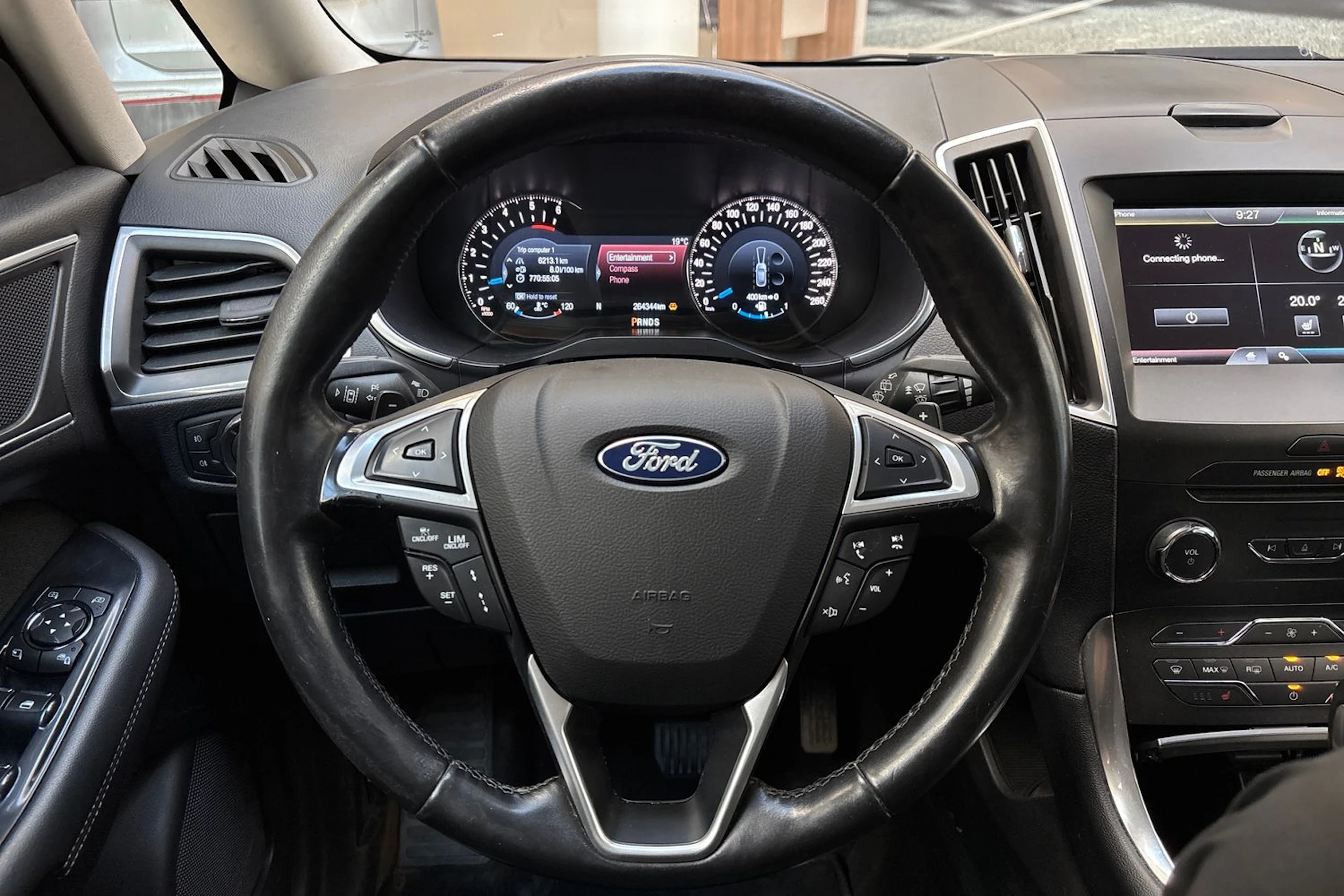 Harmaa Ford GALAXY 2016 kuva 20.