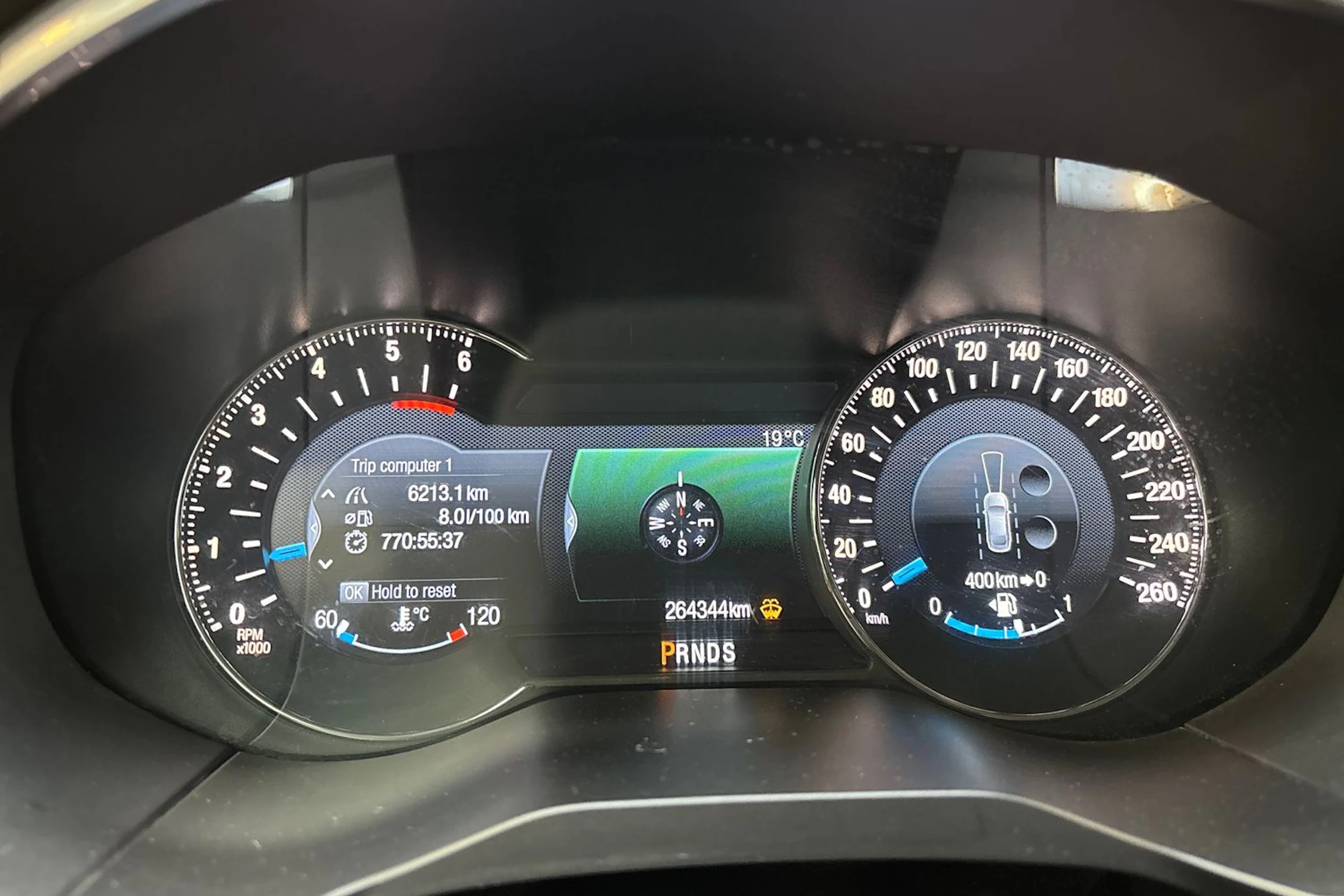 Harmaa Ford GALAXY 2016 kuva 21.