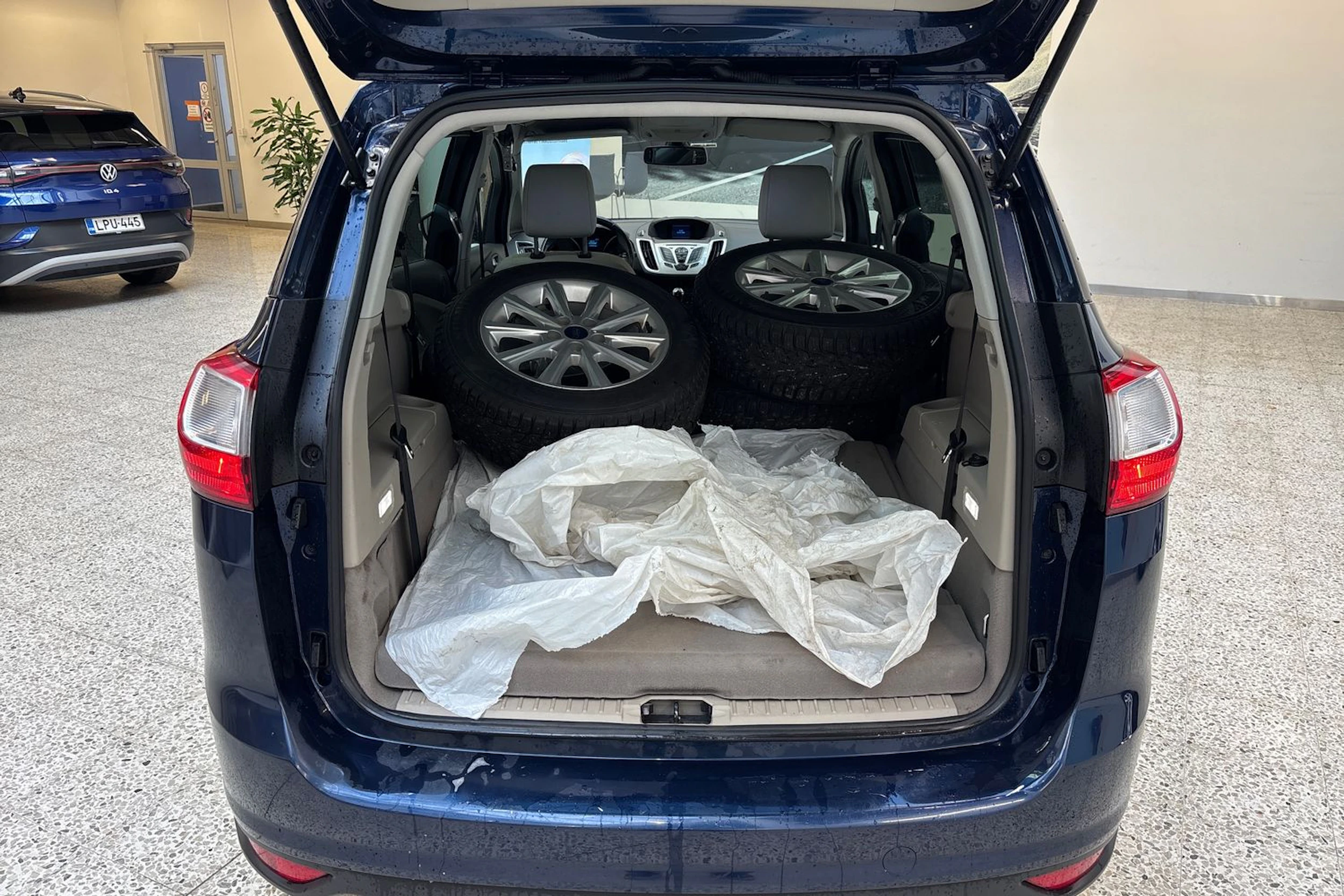 sininen Ford Grand C-Max 2011 kuva 20.