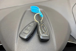 sininen Ford Grand C-Max 2011 kuva 26.