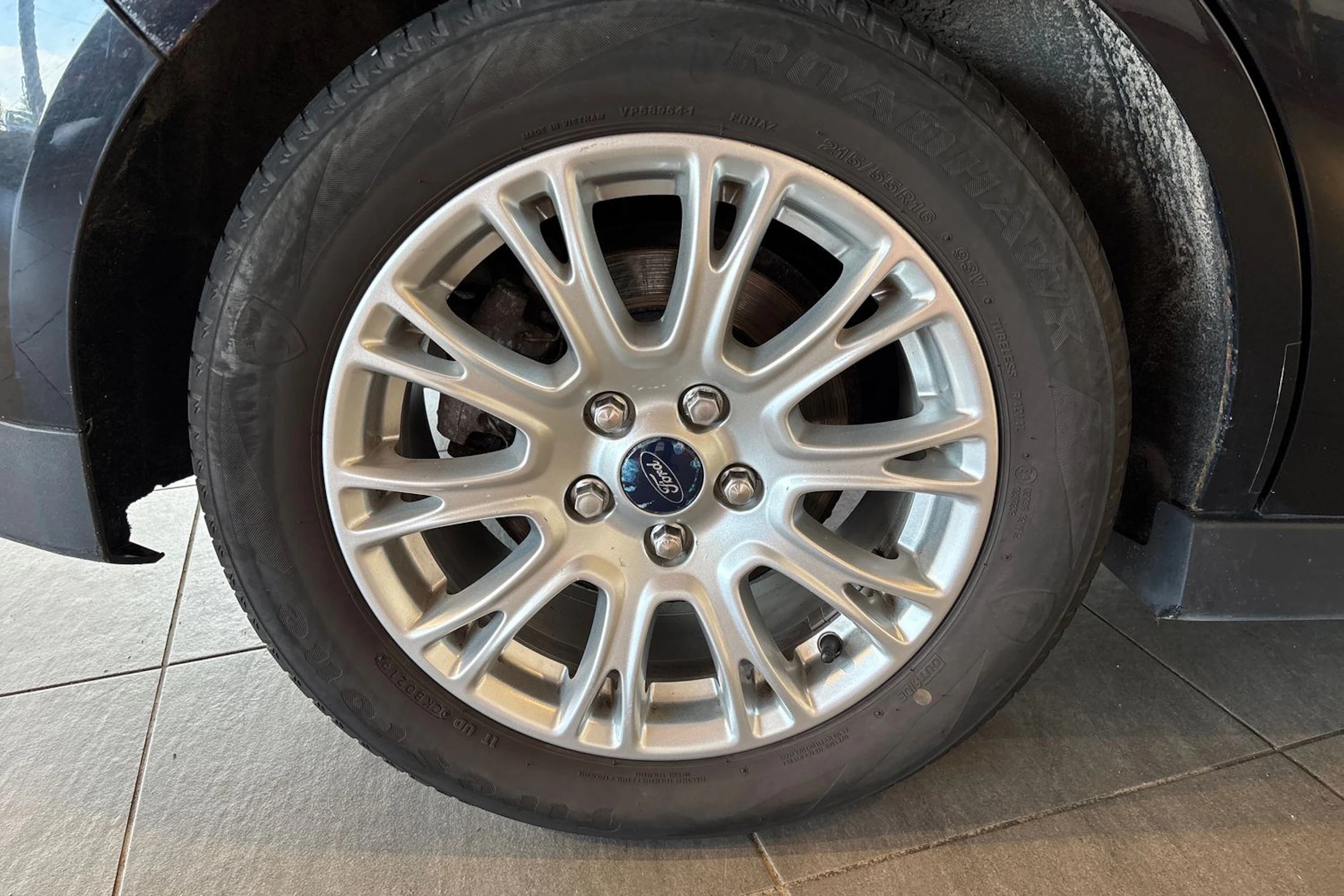 musta Ford Grand C-Max 2013 kuva 10.