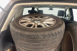 Ruskea (beige) Ford Grand C-Max 2013 kuva 9.