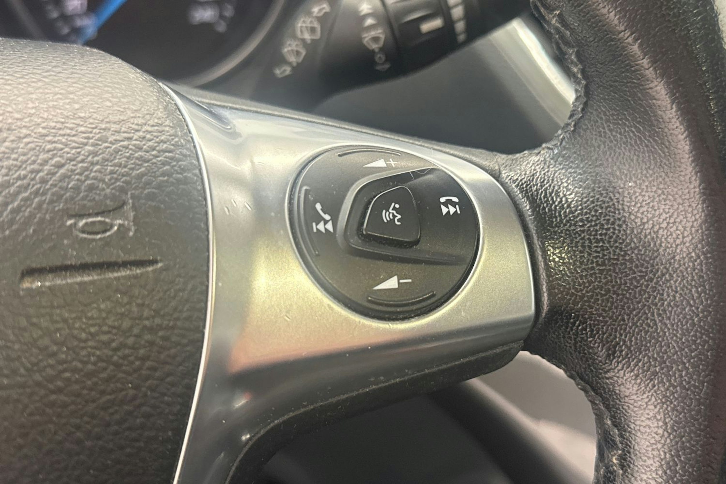 Ruskea (beige) Ford Grand C-Max 2013 kuva 18.